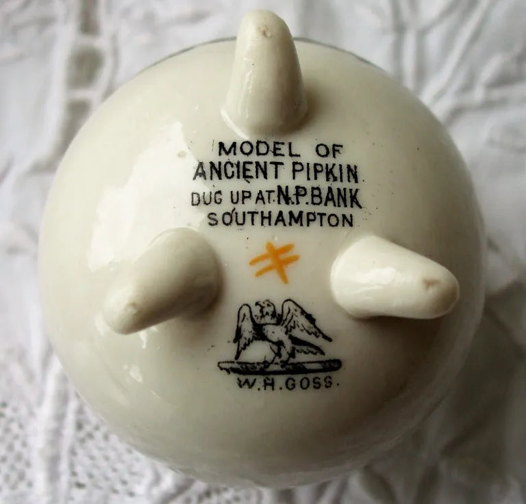 Antique W.H. Goss ~ Southampton Ancient Pipkin ~ A.C.C. No. 260 ~ Southampton  * MATCHING ARMS *