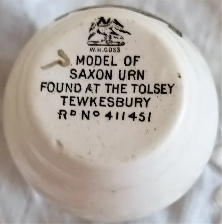 Antique W.H. Goss ~ Tewkesbury Saxon Urn ~ Seal of Hawarden
