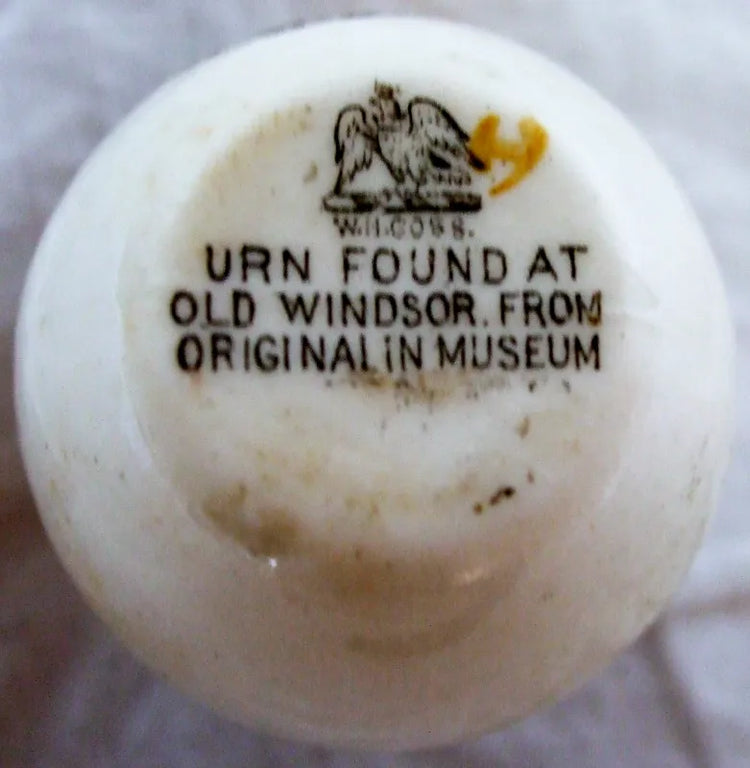 Antique W.H. Goss ~ Windsor Urn ~ A.C.C. No. 299 ~ Saffron Walden
