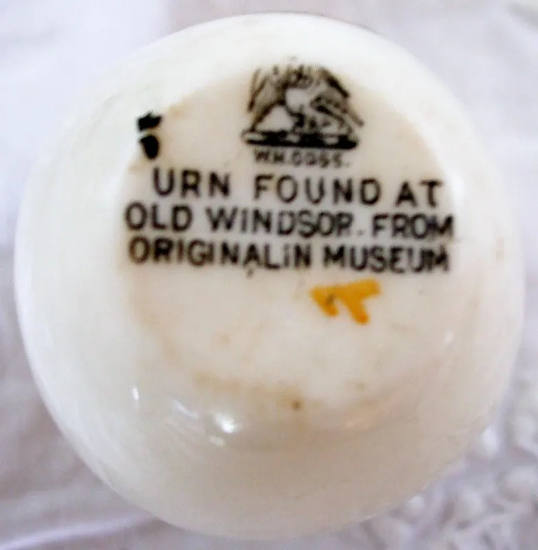 Antique W.H. Goss ~ Windsor Urn ~ A.C.C. No. 299 ~ Westcliff on Sea