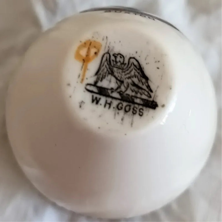 Antique W.H. Goss ~ Christchurch Urn ~ Buxton