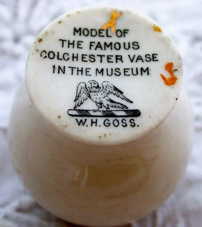 Antique W.H. Goss ~ Colchester Roman Vase { Famous } ~ A.C.C. No. 71 ~ Guisborough Abbey