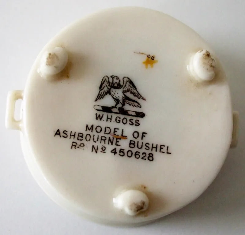 Antique W.H. Goss ~ Ashbourne Bushel ~ A.C.C. No. 9 ~ Southend-on-Sea