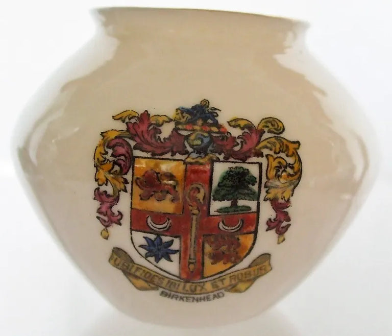 Antique W.H. Goss ~ Kettering Urn ~ A.C.C. No. 164 ~ Birkenhead