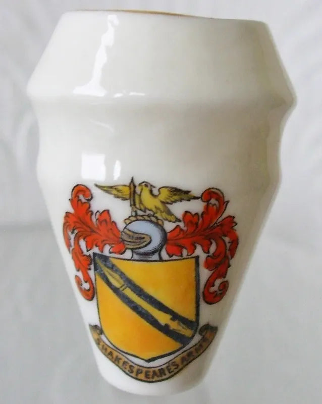 Antique W.H. Goss ~ Musselburgh Kirkpark Ancient Urn ~ A.C.C. No. 206 ~ Shakespeare's Arms