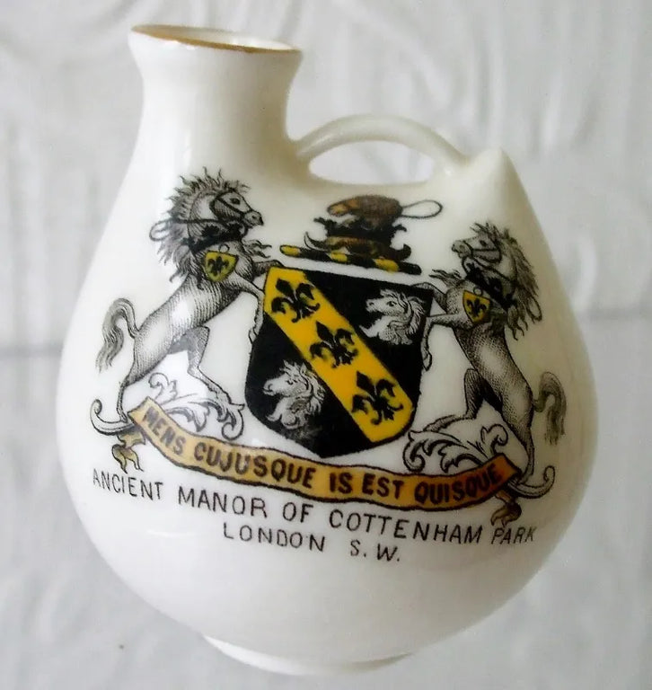 Antique W.H. Goss ~ Chester Roman Vase ~ A.C.C. No. 57 ~ Ancient Manor Cottenham Park London