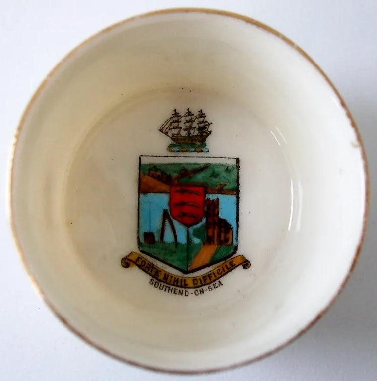 Antique W.H. Goss ~ Ashbourne Bushel ~ A.C.C. No. 9 ~ Southend-on-Sea