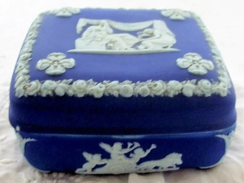 Antique Victorian Wedgwood Jasper Ware Box & Cover