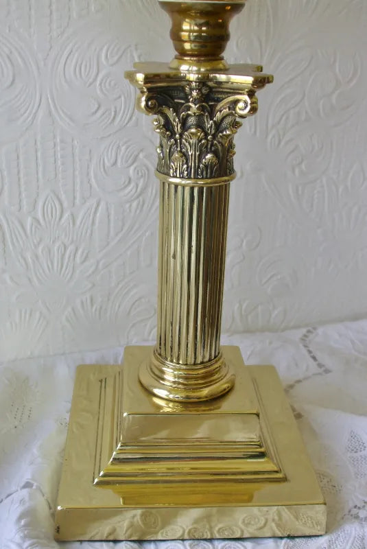 Antique English Victorian Brass Oil Lamp